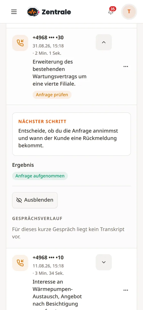 Griffi Zentrale op een telefoon, Duitse interface: een gesprek over een vierde filiaal in een onderhoudscontract, daaronder de volgende stap (beslissen of je de aanvraag aanneemt) en het resultaat “Anfrage aufgenommen” (aanvraag opgenomen), nummers gemaskeerd